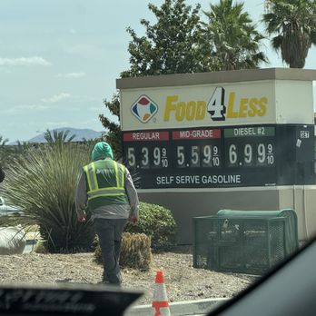 Food4Less - Gas prices - Grocery Near Me - Rialto, California