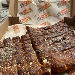 No these are not ribs they are supposed to be breadsticks