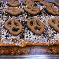 Supernatural Sweets - Cookies and cream cake with chocolate pretzels