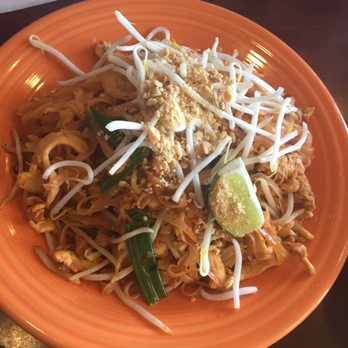 Saigon -2- Siam Bistro - Chicken pad thai - Vietnamese Near Me - Gilroy, California Saigon -2- Siam Bistro - Chicken pad thai - Vietnamese Near Me - Gilroy, California