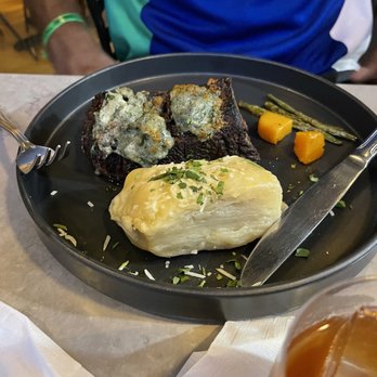 Rare 125 - Short ribs and potatoes - Steakhouses Near Me - San Juan, Puerto Rico Rare 125 - Short ribs and potatoes - Steakhouses Near Me - San Juan, Puerto Rico