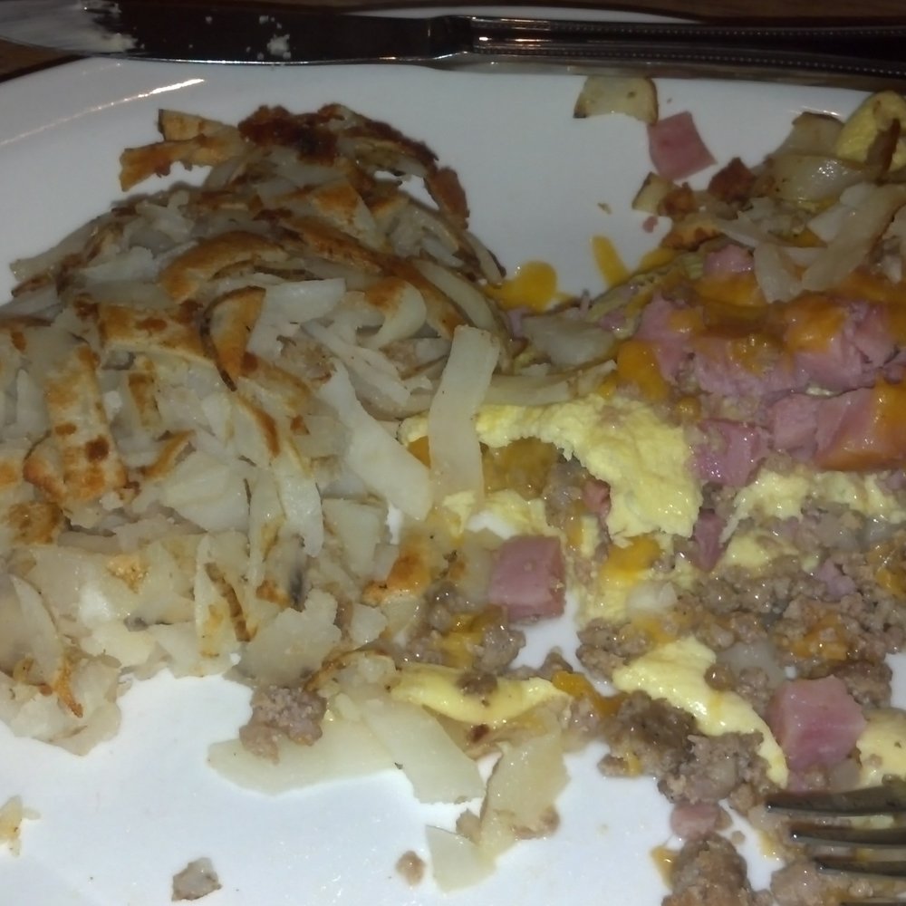 Cousins' - The Dalles Omelette. Yes that is a full order of hasbrowns. :( - Sandwiches Near Me - The Dalles, Oregon