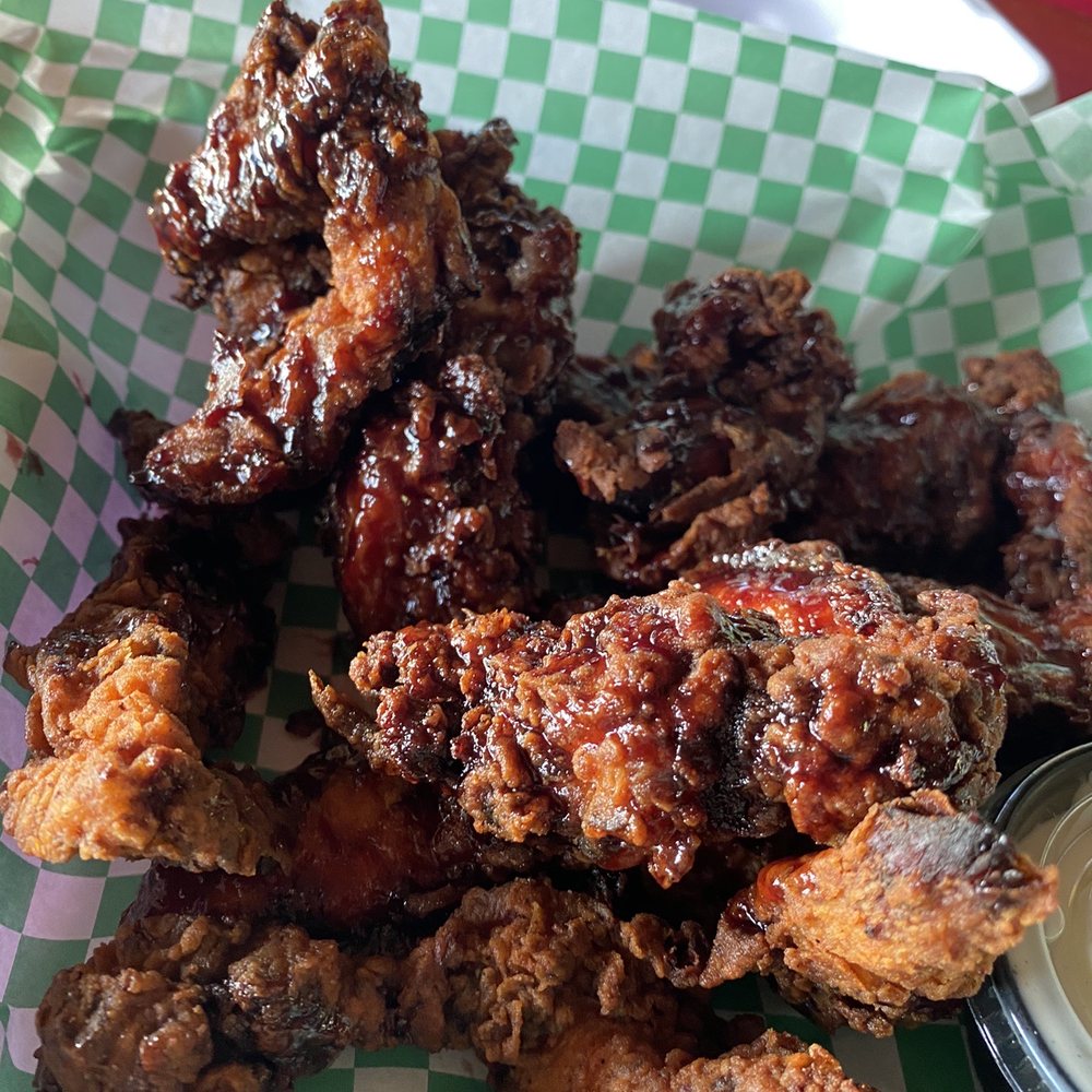 Ruttger's Lakeside Dining - Burnt boneless wings -- the blackberry sauce did cover the burnt flavor pretty well - American Near Me - Bemidji, Minnesota
