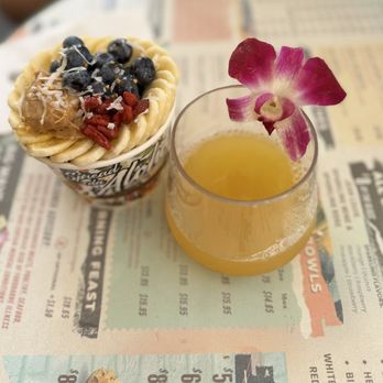 Secret Spot Honolulu - PB Açaí bowl and pineapple mimosa - Bars Near Me - Honolulu, Hawaii Secret Spot Honolulu - PB Açaí bowl and pineapple mimosa - Bars Near Me - Honolulu, Hawaii
