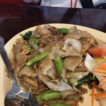 Real Thai Food - 2. Pad See Ew Noodles (lunch) - Thai Near Me - Garden Grove, California Real Thai Food - 2. Pad See Ew Noodles (lunch) - Thai Near Me - Garden Grove, California