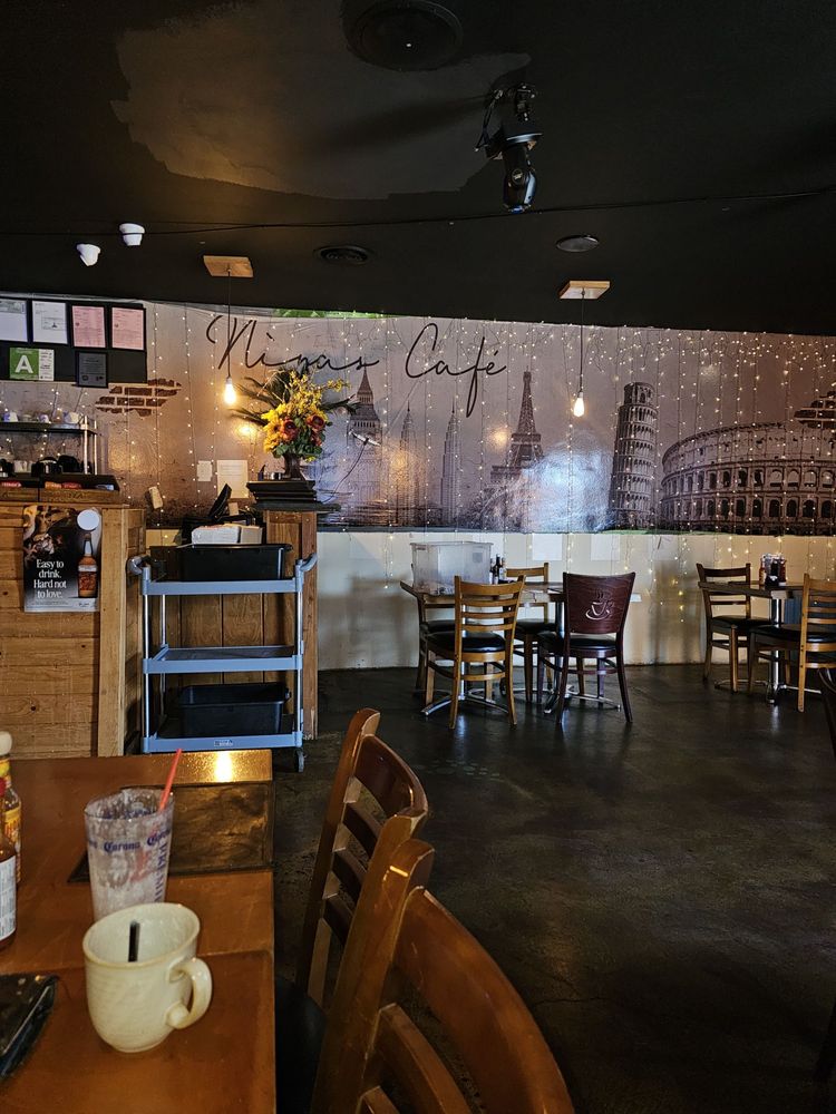 Nina’s Cafe Bar