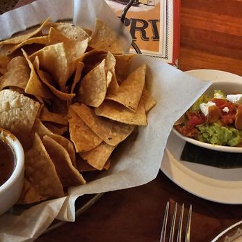El Vez - Chips & bazooka guacamole - Mexican Near Me - Philadelphia, Pennsylvania El Vez - Chips & bazooka guacamole - Mexican Near Me - Philadelphia, Pennsylvania
