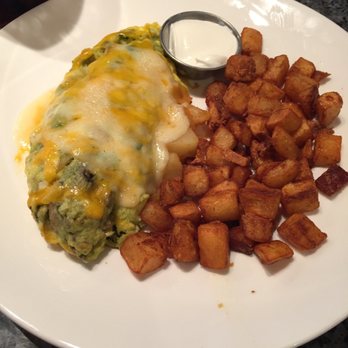 Yolk - South Loop - California omelette extra crispy potatoes - Breakfast & Brunch Near Me - Chicago, Illinois Yolk - South Loop - California omelette extra crispy potatoes - Breakfast & Brunch Near Me - Chicago, Illinois