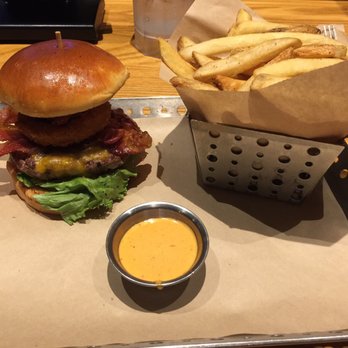 Chili's - Southern Smokehouse Burger - Tex-Mex Near Me - Palm Beach Gardens, Florida Chili's - Southern Smokehouse Burger - Tex-Mex Near Me - Palm Beach Gardens, Florida