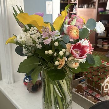 Flower N Florist - Florists Near Me - Fairfax, Virginia