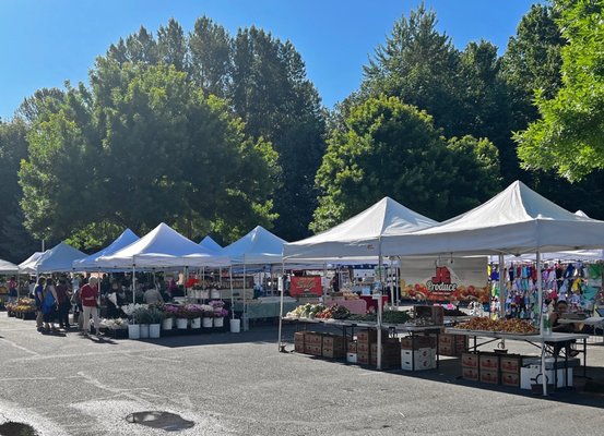 Issaquah Farmers Market by null