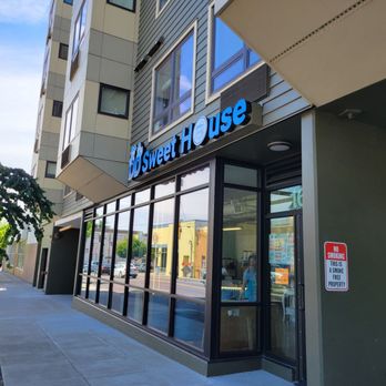 Dd Sweet House - Exterior - Bubble Tea Near Me - Portland, Oregon Dd Sweet House - Exterior - Bubble Tea Near Me - Portland, Oregon