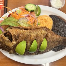 Los Gallitos Mexican Restaurant - Mojarra Frito