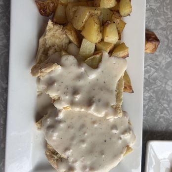 The Friendly Fox - Biscuits and gravy - Cafes Near Me - Fort Wayne, Indiana