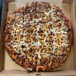 Lansky's - Hamburger Pizza