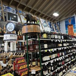 Lucky 1 Liquor