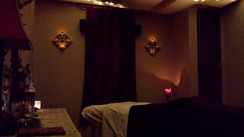Bliss Massage & Body Therapy Logo