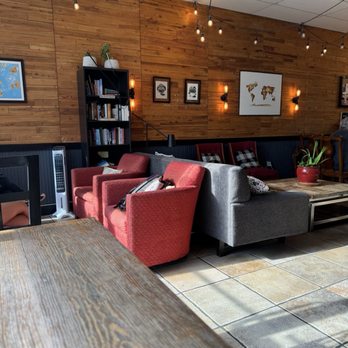 WhereUBean Coffee - Seating/inside - Coffee & Tea Near Me - Phoenix, Arizona