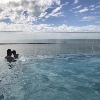 Edge Hotel - Infinity pool on the 6th floor - Hotels Near Me - Clearwater Beach, Florida Edge Hotel - Infinity pool on the 6th floor - Hotels Near Me - Clearwater Beach, Florida