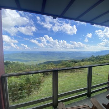 Pisgah Inn - View from room 129 - Hotels Near Me - Waynesville, North Carolina Pisgah Inn - View from room 129 - Hotels Near Me - Waynesville, North Carolina