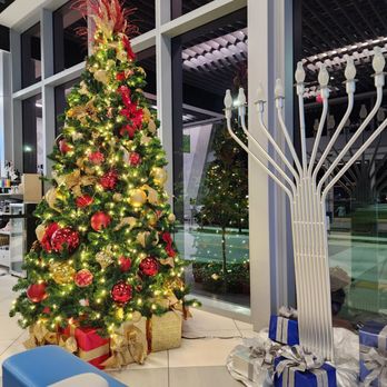 Brightline Boca Raton Station - Holiday lobby - Train Stations Near Me - Boca Raton, Florida
