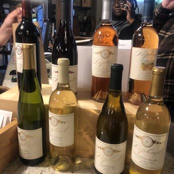 Raphael Vineyard and Winery - Wines - Wine Tasting Room Near Me - Peconic, New York