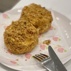 Azure Play Cafe - Custuard Bun with Pork floss