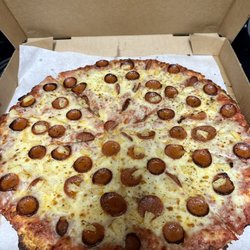 Baddpizza - McLean - Pepperoni and pineapple pizza