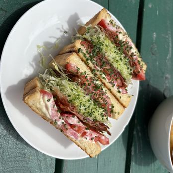 Jojo - BLT - American Near Me - Portland, Oregon