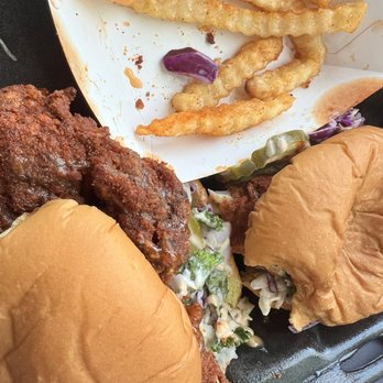 DAVE’S HOT CHICKEN - Updated August 2024 - 136 Photos & 111 Reviews ...