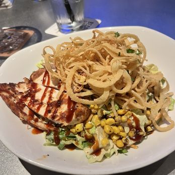 Yard House - BBQ Chicken Salad - New American Near Me - The Woodlands, Texas