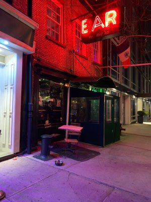 Ear Inn by null