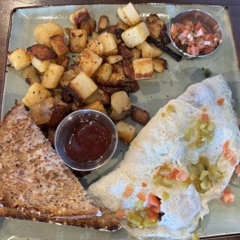 First Watch - Tri-athlete omelette with potatoes - Breakfast & Brunch Near Me - Austin, Texas