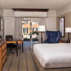 Hilton Wilmington/Christiana - Lanai Room with King Bed, opens onto outdoor Courtyard