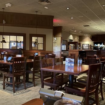 Red Lobster - Inside of restaurant on a Thursday night around 8PM. Clean, inviting. - Seafood Near Me - Christiansburg, Virginia Red Lobster - Inside of restaurant on a Thursday night around 8PM. Clean, inviting. - Seafood Near Me - Christiansburg, Virginia
