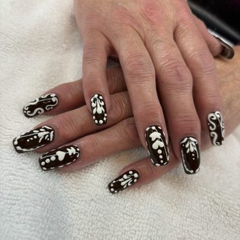Lux Nails - Nail Salons Near Me - Vancouver, Washington