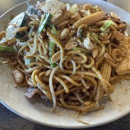 Plate with pork, lamb and tofu