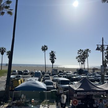 Venice Beach Bar & Kitchen - Dive Bars Near Me - Venice, California Venice Beach Bar & Kitchen - Dive Bars Near Me - Venice, California