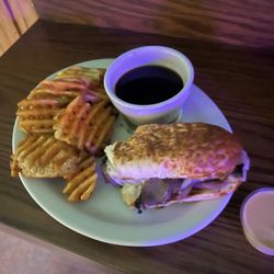 Mingles Bar & Grill - French Dip