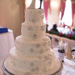 Esperanza's Cake Shop - My wedding cake!