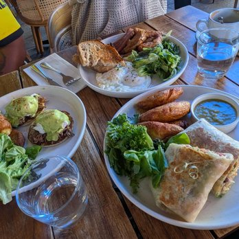 Café Maud - Cafes Near Me - New York, New York