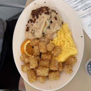 Bay Local Eatery - Biscuits and gravy - Breakfast & Brunch Near Me - Virginia Beach, Virginia