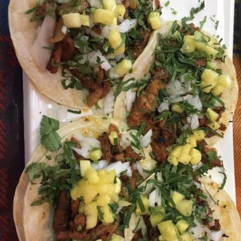 Los Primos - Mexican Near Me - Roselle, New Jersey