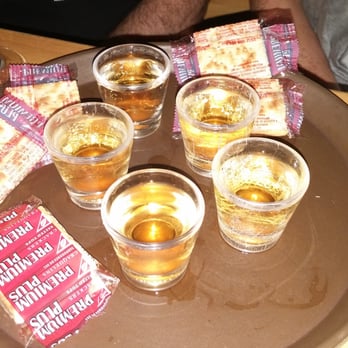 Le Bilboquet - Le BilPub - Sang de dragon (whisky-vodka-tabasco, microwaved) - Pubs Near Me - Saint-Hyacinthe, Quebec