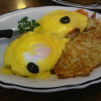 Anna Miller's - Salmon benedict with hash browns - Bakeries Near Me - Aiea, Hawaii Anna Miller's - Salmon benedict with hash browns - Bakeries Near Me - Aiea, Hawaii