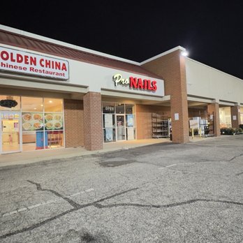 Golden China - Store front and parking lot. Golden China is two stores to the left of the Food Lion. - Chinese Near Me - Lugoff, South Carolina Golden China - Store front and parking lot. Golden China is two stores to the left of the Food Lion. - Chinese Near Me - Lugoff, South Carolina