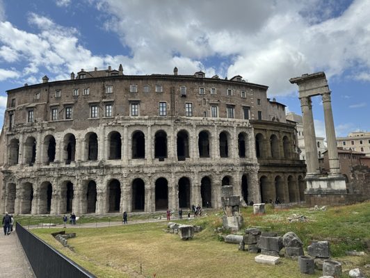 Teatro di Marcello by null
