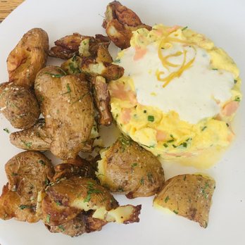 The Osprey - Smoked Salmon Scrambled Eggs - Australian Near Me - Brooklyn, New York