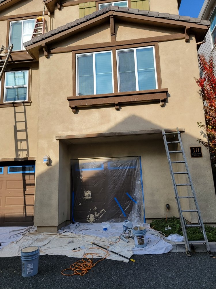 Slide of WR Solutions and Remodeling