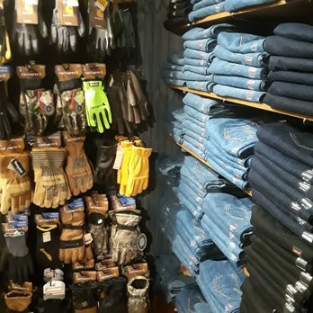 Westerner - Gloves and Levi's jeans in all styles, colors, and sizes. - Women's Clothing Near Me - Greenville, New York Westerner - Gloves and Levi's jeans in all styles, colors, and sizes. - Women's Clothing Near Me - Greenville, New York